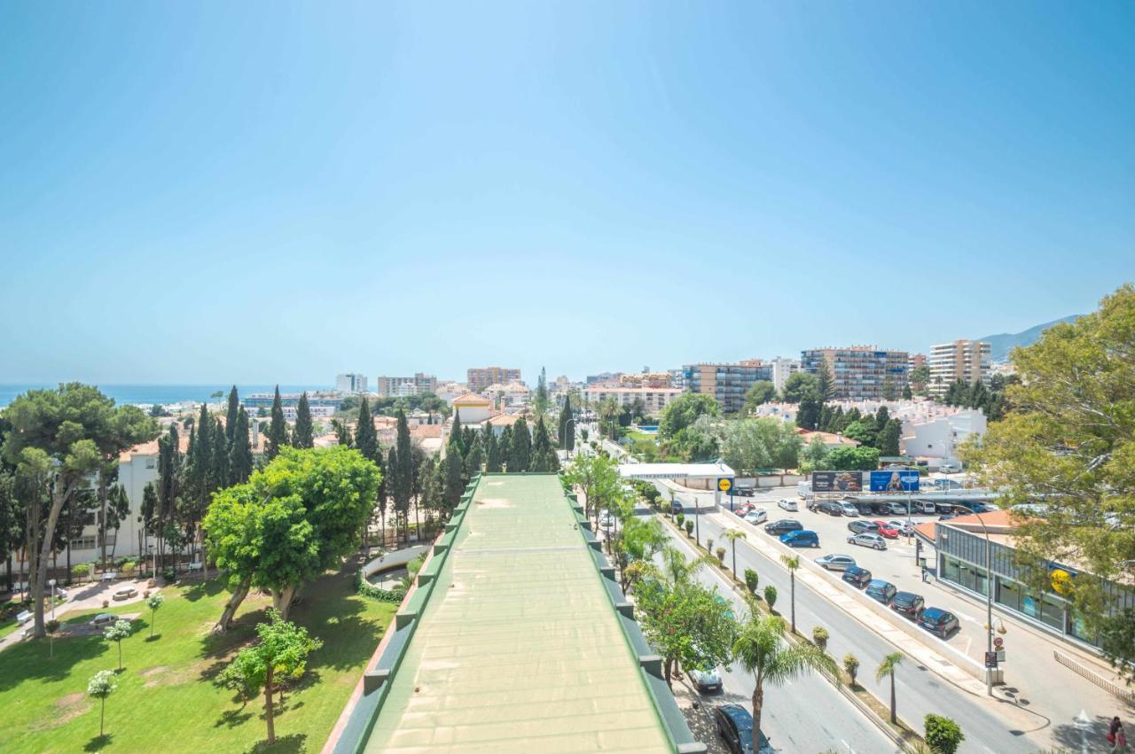 El Rocio En La Playa De Cariluela Apartment Torremolinos Luaran gambar