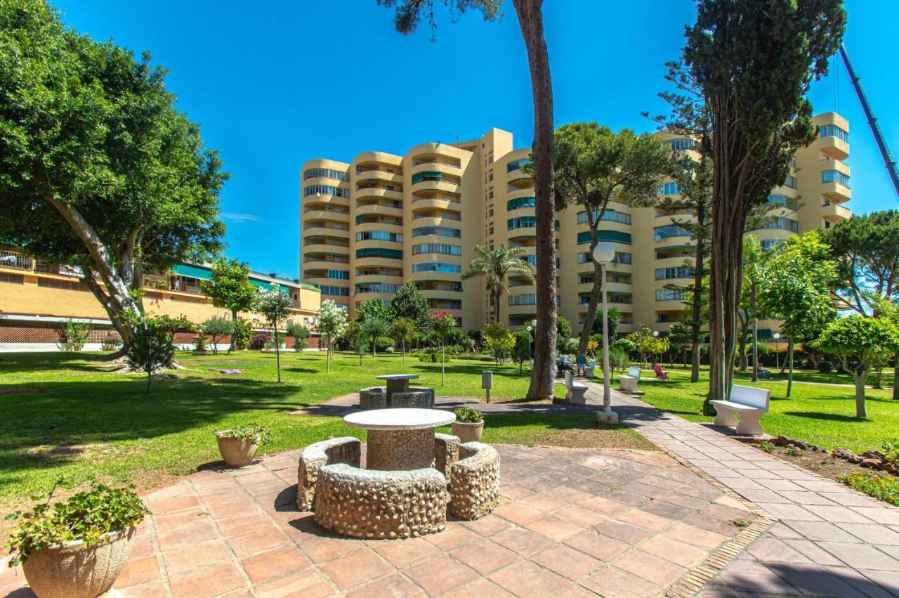 El Rocio En La Playa De Cariluela Apartment Torremolinos Luaran gambar