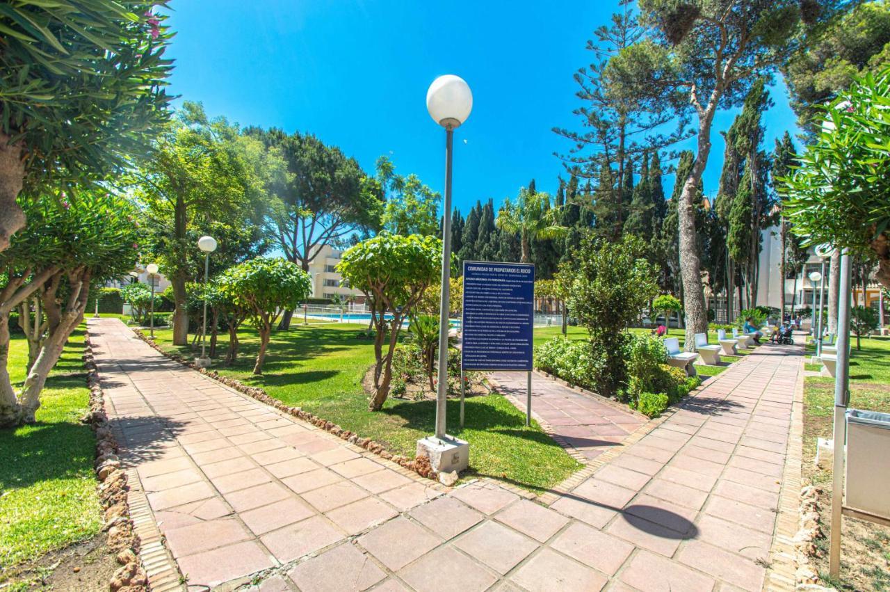 El Rocio En La Playa De Cariluela Apartment Torremolinos Luaran gambar